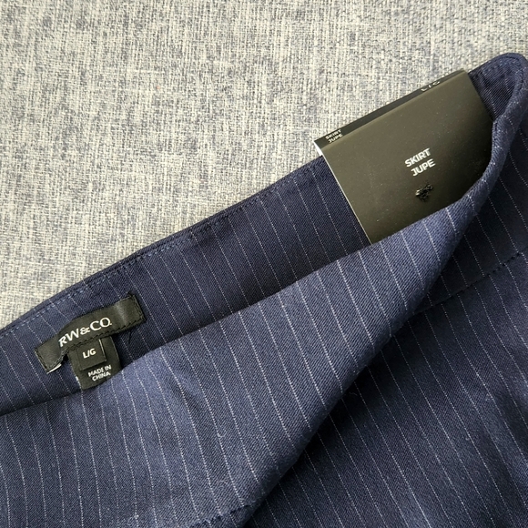 Blue fitted skirt - formal for work, RW & Co, size L - Picture 2 of 3